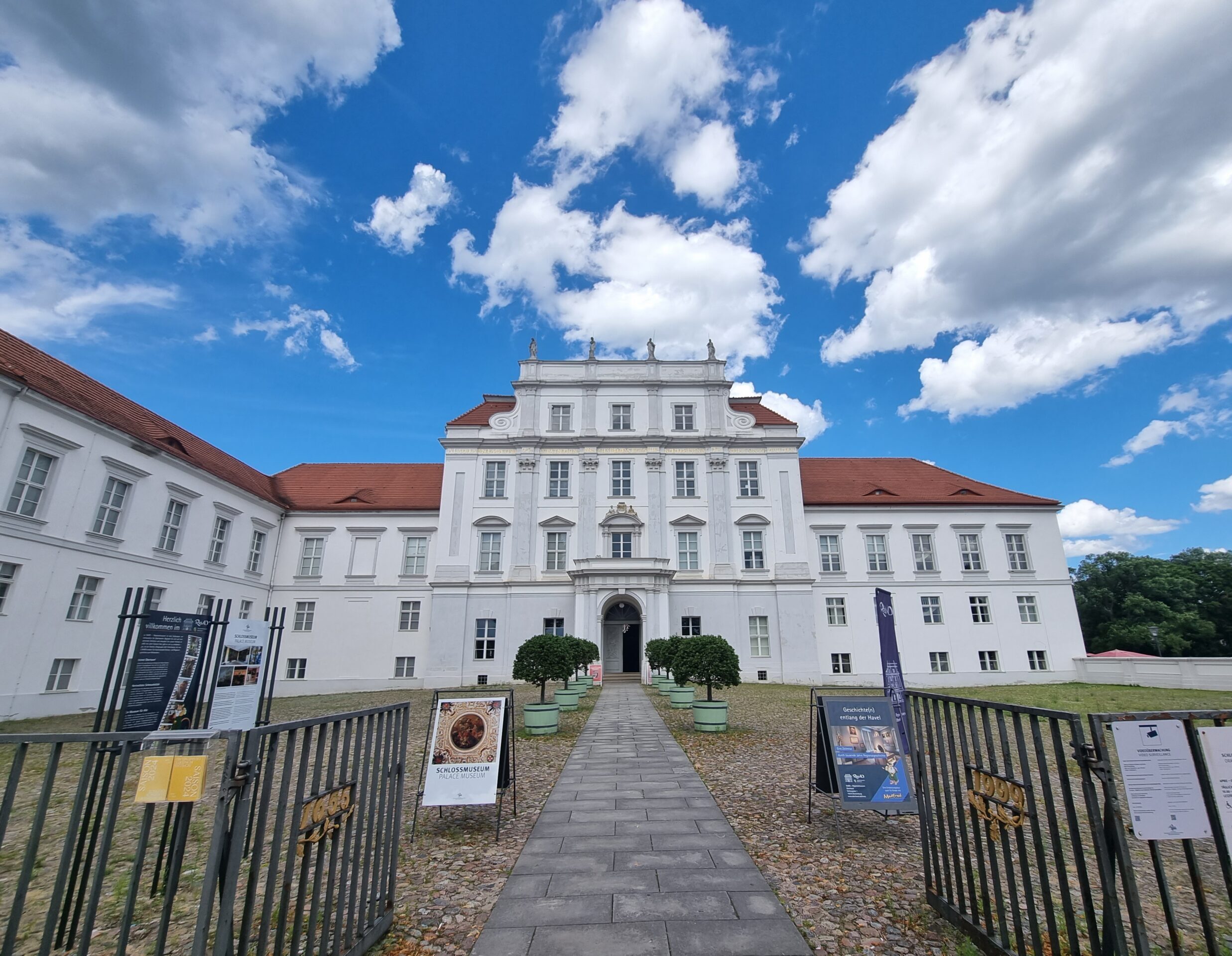 Schloss Oranienburg von vorne